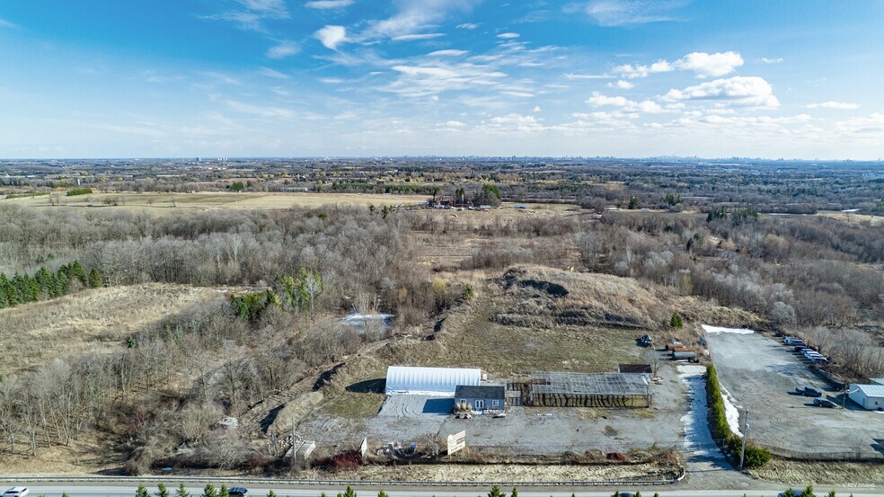 More Photos Of 2737 Bloomington Rd, Whitchurch-Stouffville Garden Center For Sale