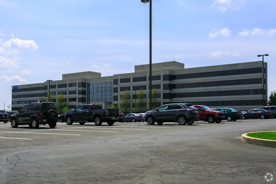 More Photos Of 8425 Woodfield Crossing Blvd, Indianapolis Office For Lease