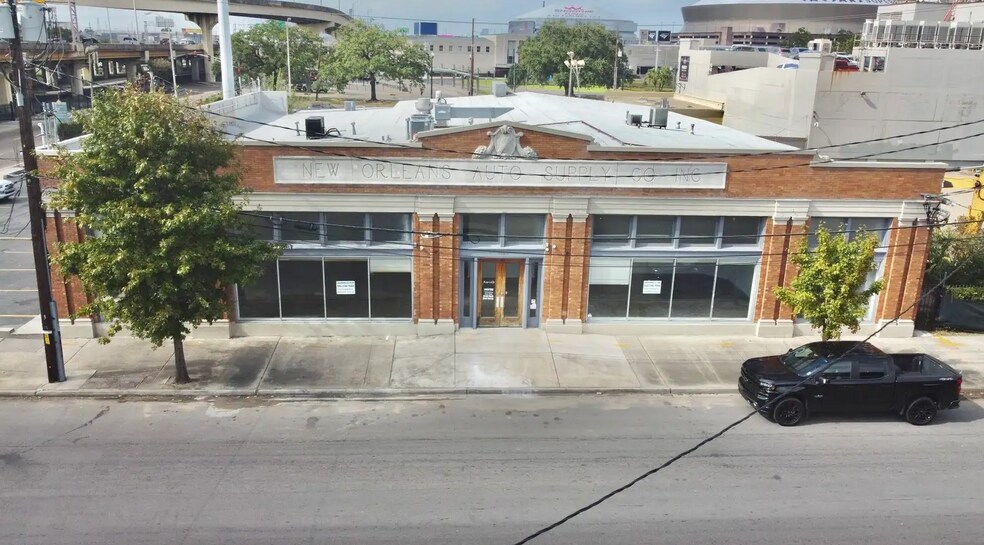 More Photos Of 1029 Oretha Castle Haley Blvd, New Orleans Freestanding For Sale