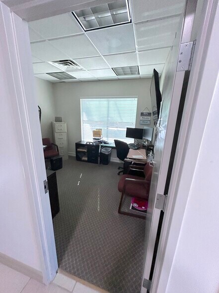More Photos Of 9231 Brookwood Ct, Bonita Springs Light Manufacturing For Lease