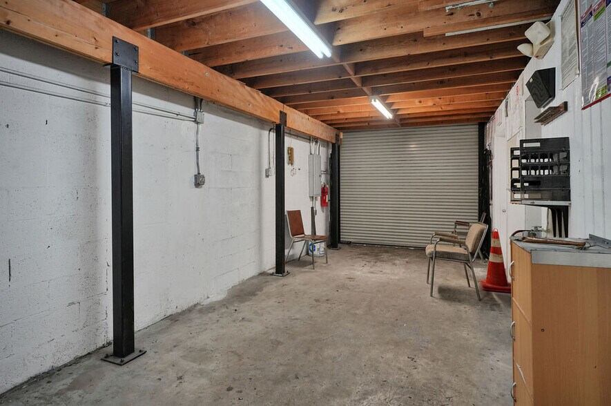 More Photos Of 7007 SW 13th Ter, Miami Warehouse For Sale