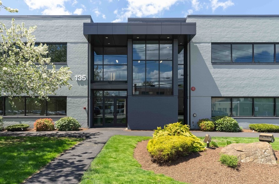 Primary Photo Of 135 South Rd, Bedford Flex For Lease