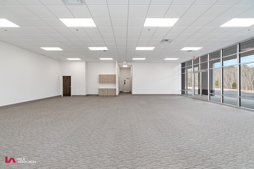 More Photos Of 5001 N Commerce Dr, College Park Warehouse For Lease