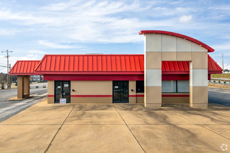 More Photos Of 100 Simuel Rd, Spartanburg Restaurant For Sale