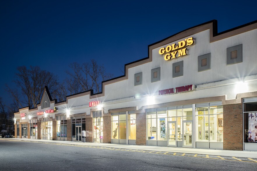 More Photos Of 982-986 Main St, Fishkill Unknown For Lease