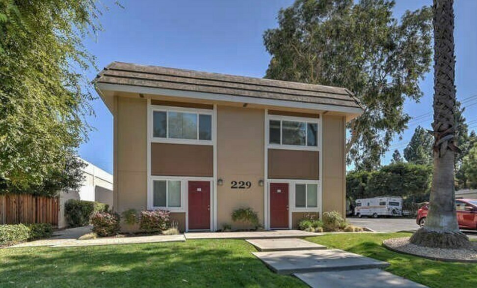 Primary Photo Of 229 Polaris Ave, Mountain View Office For Lease