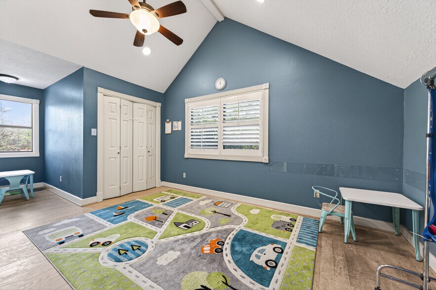 More Photos Of 8911 West Ln, Magnolia Office For Sale