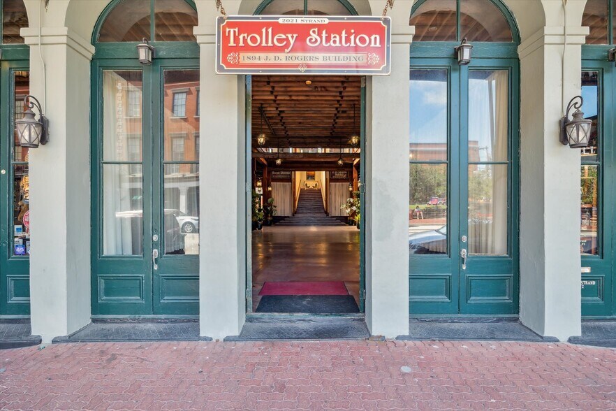 More Photos Of 210 Moody Ave, Galveston Storefront Retail Office For Sale