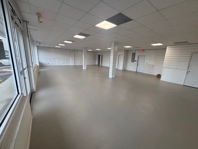 More Photos Of 6741-6757 SW 8th St, Miami Unknown For Lease