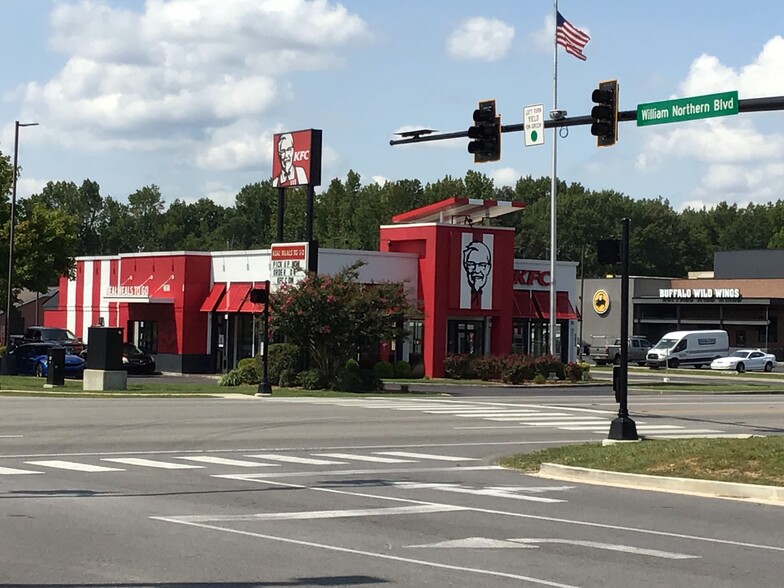 Primary Photo Of 1701 N Jackson St, Tullahoma Fast Food For Sale