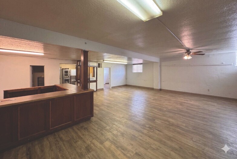 More Photos Of 137 S Lincoln Ave, Loveland Storefront For Sale