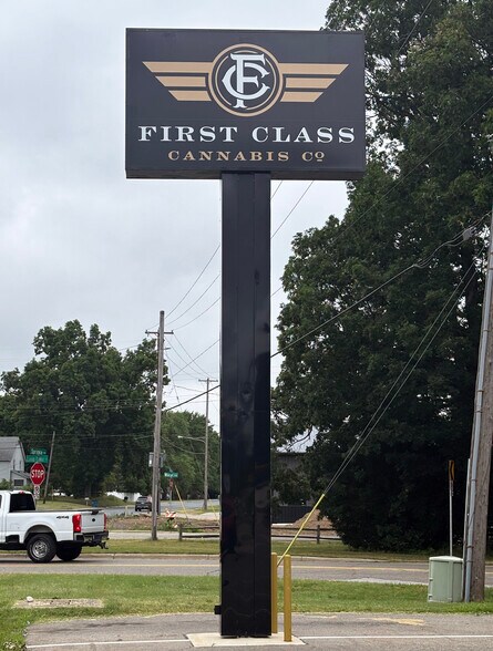 More Photos Of 9017 S Sprinkle Rd, Kalamazoo Restaurant For Sale
