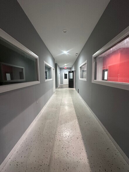 More Photos Of 2468-2470 Industrial Row Dr, Troy Warehouse For Lease