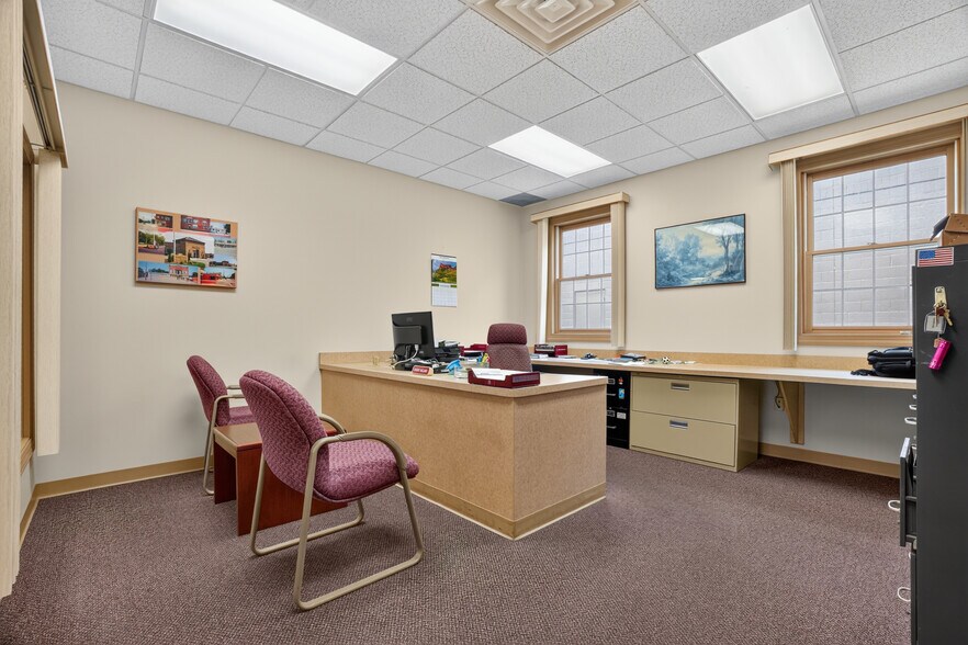 More Photos Of 1695 Joseph Lloyd Pky, Willoughby Warehouse For Sale