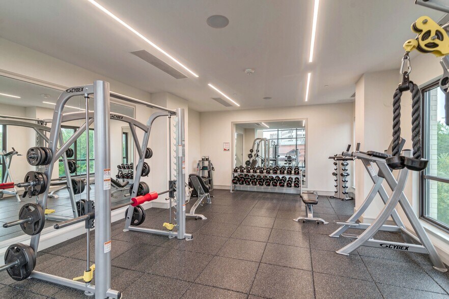 More Photos Of 3200 McKinney Ave, Dallas Multifamily For Sale