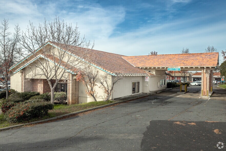 More Photos Of 3970 Missouri Flat Rd, Placerville Bank For Lease