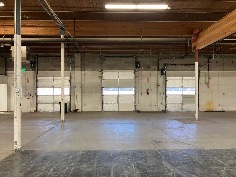 More Photos Of 2233 S 300 E, Salt Lake City Distribution For Lease