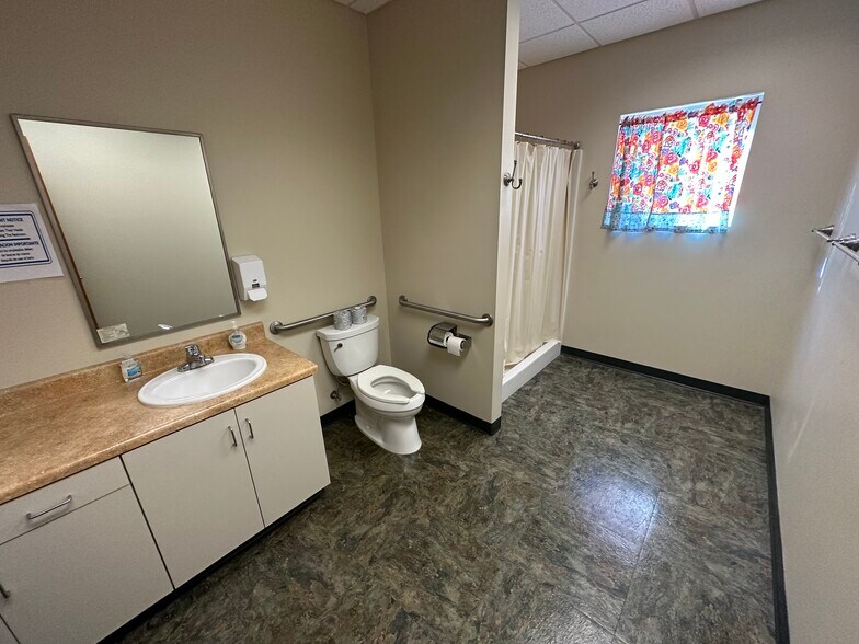 More Photos Of 3320 Old Jefferson Rd, Athens Office For Sale