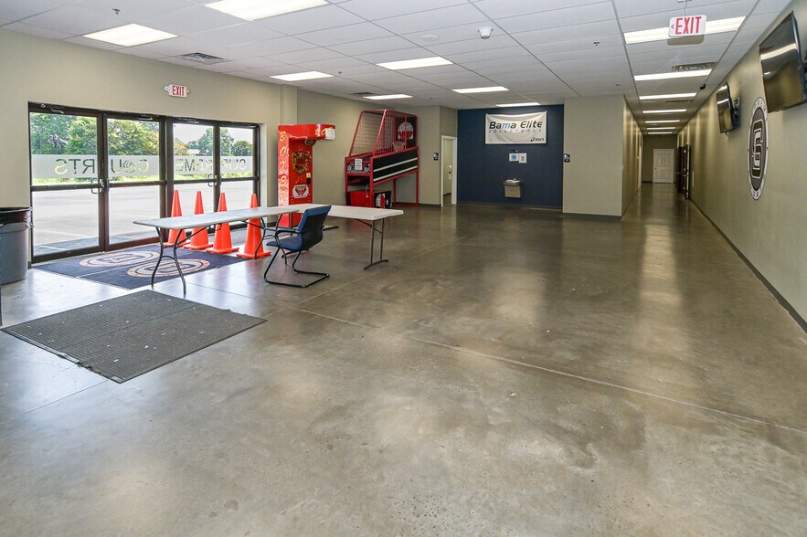 More Photos Of 4100 AL Highway 69, Guntersville Sports And Entertainment For Sale