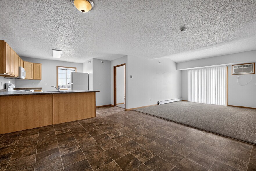 More Photos Of 2415-2501 24th Ave, Williston Apartments For Sale