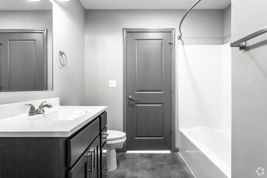 More Photos Of 1812 Bourbon St, Ashville Apartments For Sale