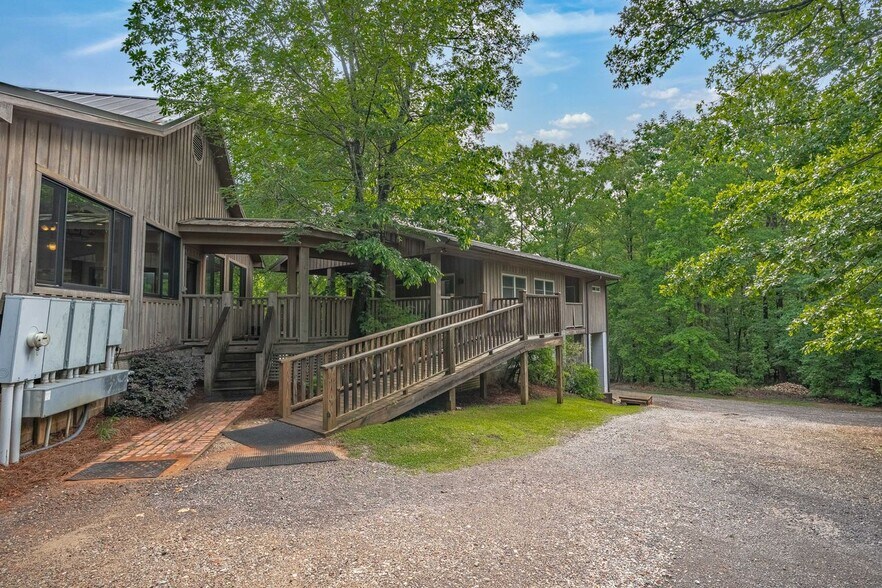 More Photos Of 1530 Buck Hill Rd, Ridgeway Industrial For Sale