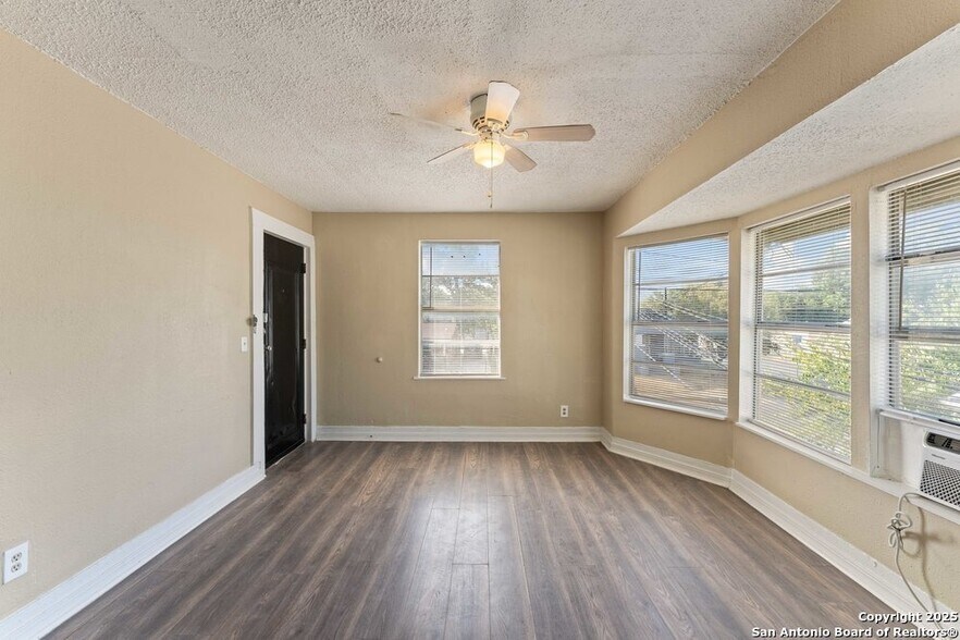 More Photos Of 403 Terrell Ave, San Antonio Apartments For Sale