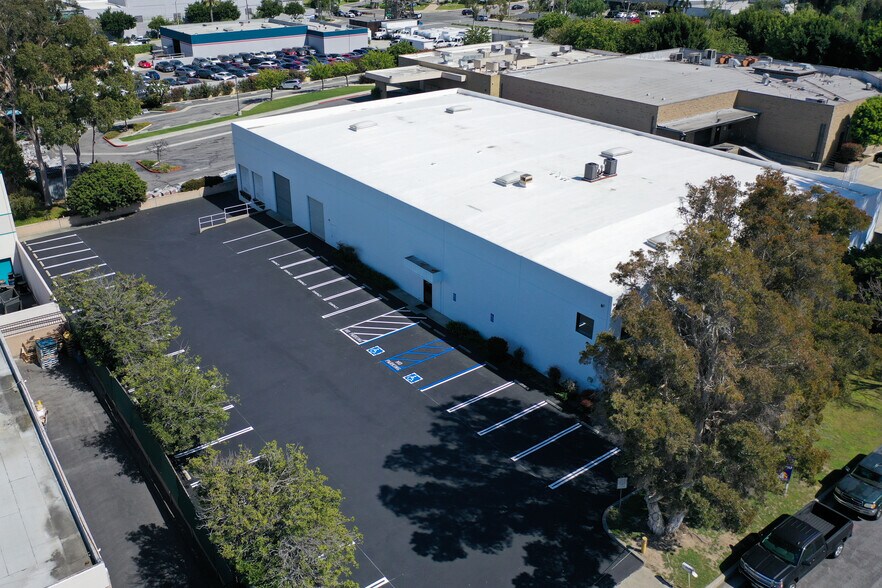 Primary Photo Of 2660 Signal Pky, Long Beach Warehouse For Lease