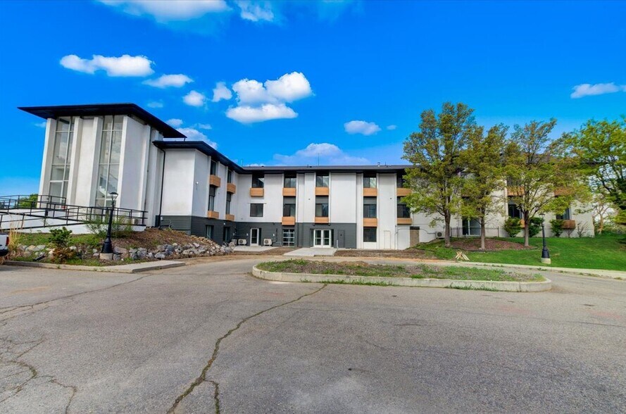 More Photos Of 404 E 5600 S, Salt Lake City Apartments For Sale