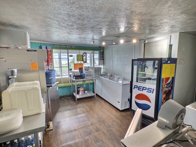 More Photos Of 3732 NY-31 Rt, Canastota Restaurant For Sale