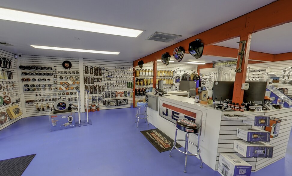 More Photos Of 11020 N State Highway 49, Martell Freestanding For Sale