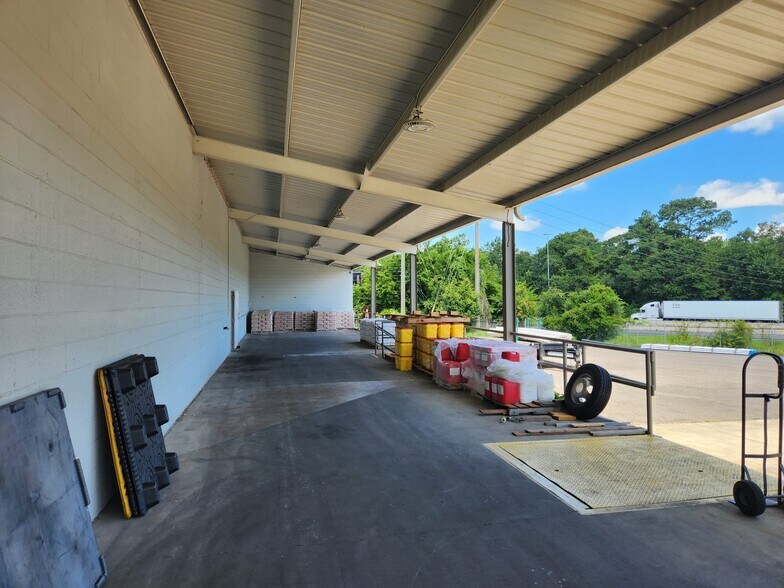 More Photos Of 5365 Willis Rd, Theodore Service For Sale