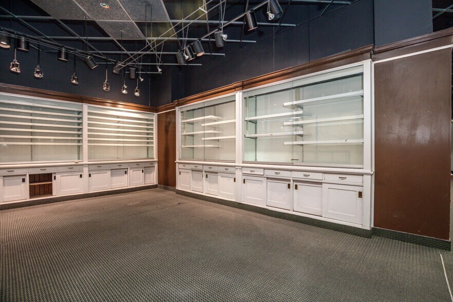 More Photos Of 900-914 Olive St, Saint Louis Office Residential For Lease