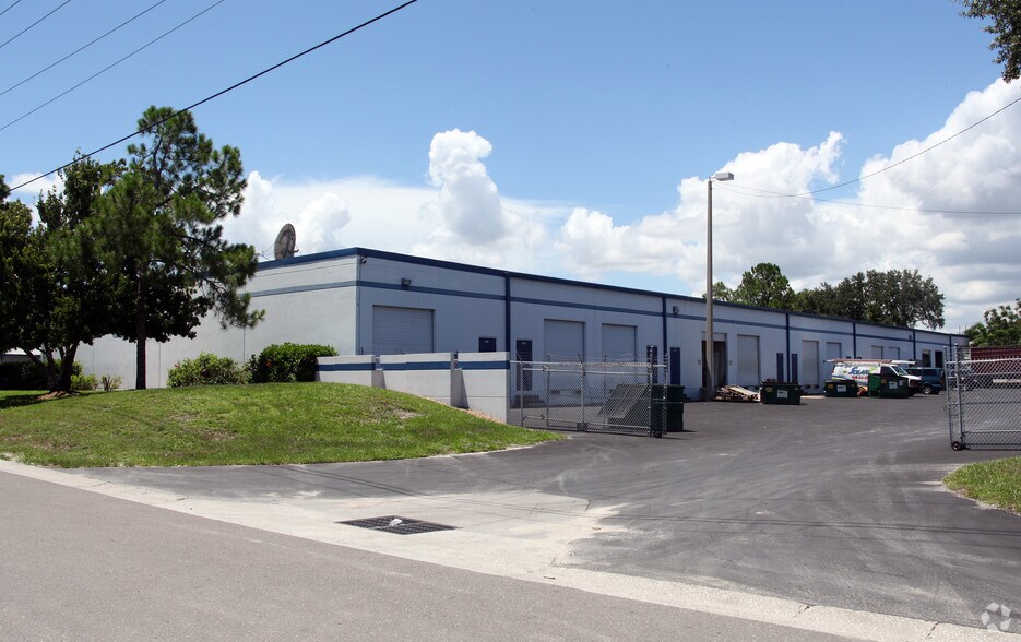 More Photos Of 5431-5449 N 59th St, Tampa Flex For Lease