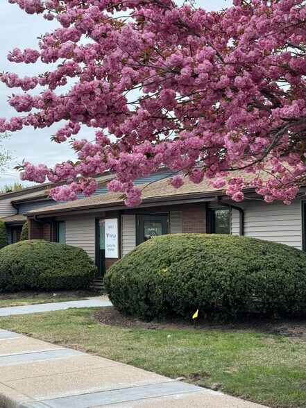 More Photos Of Sunset Road and Hospital Drive, Willingboro Medical For Lease