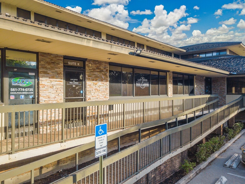 More Photos Of 5499 N Federal Hwy, Boca Raton Office For Sale