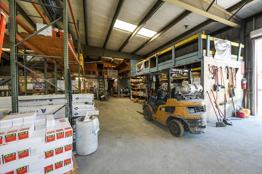 More Photos Of 3045 S McCall Rd, Englewood Warehouse For Sale