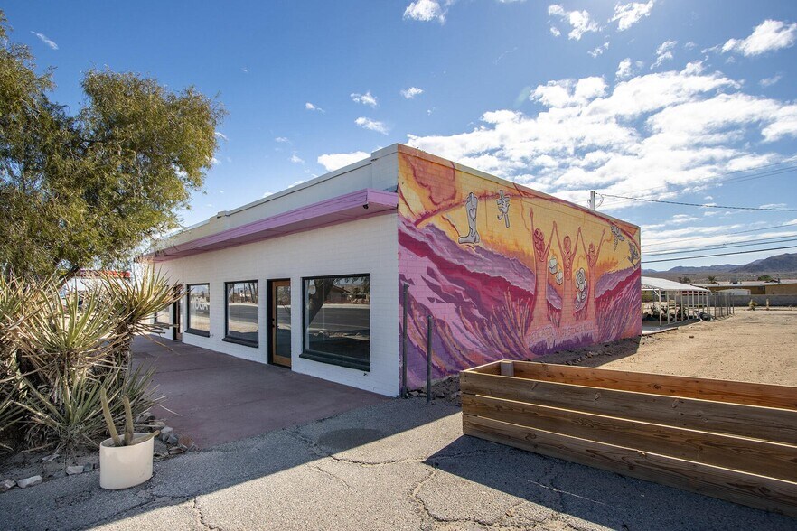 More Photos Of 73911 29 Palms Hwy, Twentynine Palms Storefront For Sale