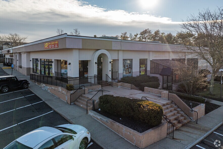 More Photos Of 1460 Post Rd E, Westport Unknown For Lease