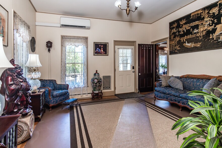 More Photos Of 236 SE Stephens St, Roseburg Hospitality For Sale