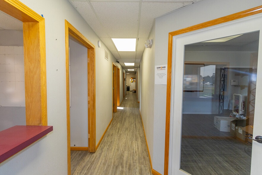 More Photos Of 1919 W Central Ave, El Dorado Warehouse For Lease