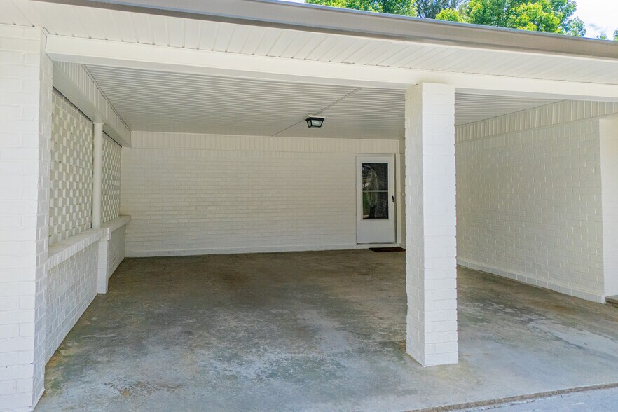 More Photos Of 2932 US-27, Buchanan Office For Sale