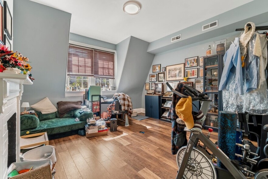 More Photos Of 1215 John St, Baltimore Multifamily For Sale