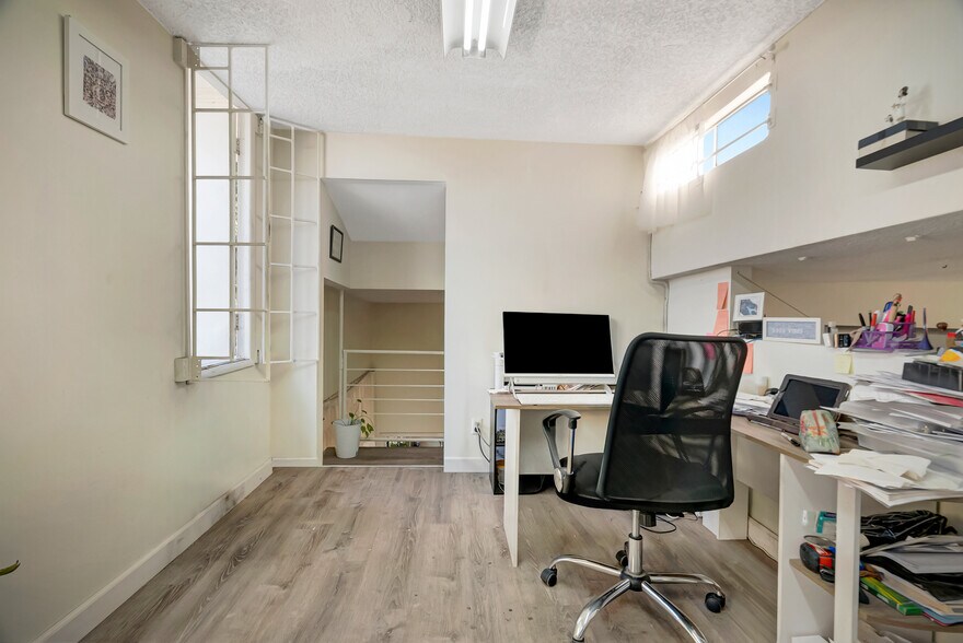 More Photos Of 11915 Inglewood Ave, Hawthorne Medical For Sale