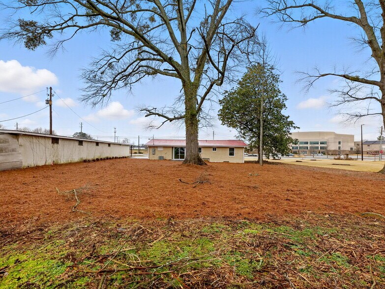 More Photos Of 3473 Atlanta Hwy, Flowery Branch Office For Sale