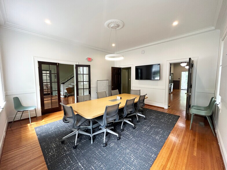 More Photos Of 821 Wake Forest Rd, Raleigh Office Residential For Sale