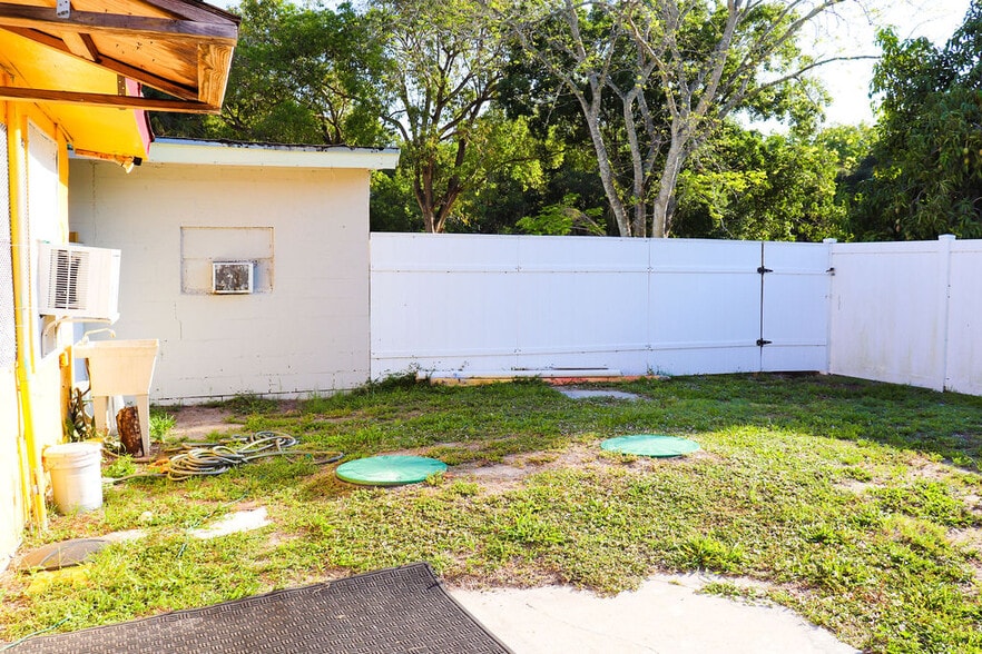 More Photos Of 4410 38th Ave, Vero Beach Multifamily For Sale