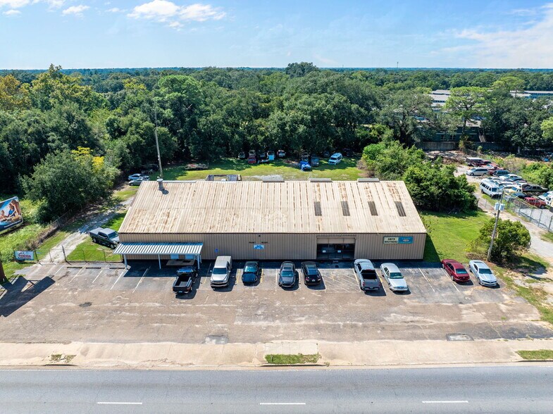 More Photos Of 4001 W St, Pensacola Distribution For Sale