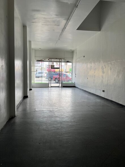 More Photos Of 6207-6209 Pacific Blvd, Huntington Park Storefront For Lease
