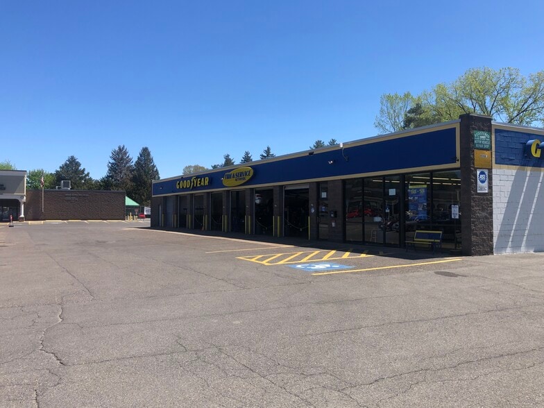 More Photos Of 7608 Oswego Rd, Liverpool Unknown For Lease